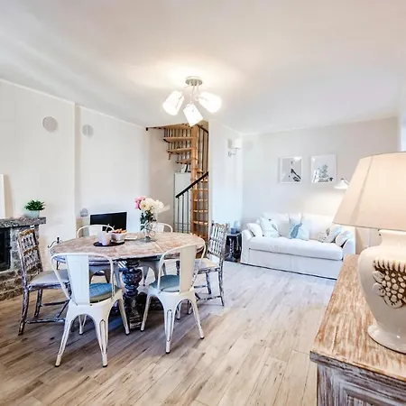 Easy Welcome Dimora Antico Borgo Holiday home *