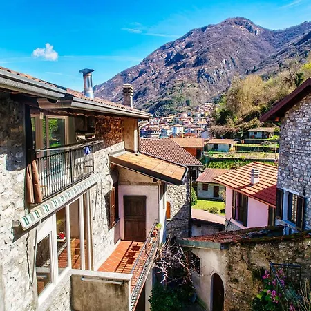 Easy Welcome Dimora Antico Borgo Holiday home Lezzeno