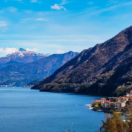 Holiday home Easy Welcome Dimora Antico Borgo Lezzeno