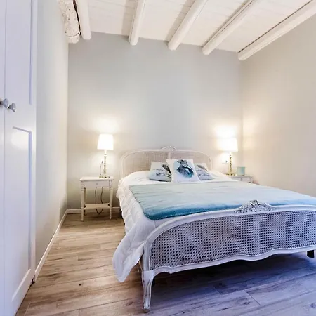 Easy Welcome Dimora Antico Borgo Lezzeno