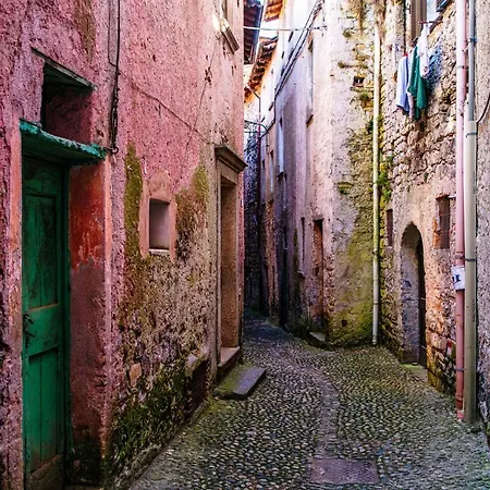 Easy Welcome Dimora Antico Borgo * 레체노